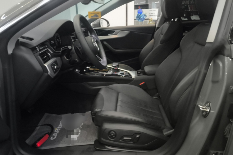 奥迪A5 2023款 Sportback 40 TFSI 时尚动感型中控内饰19