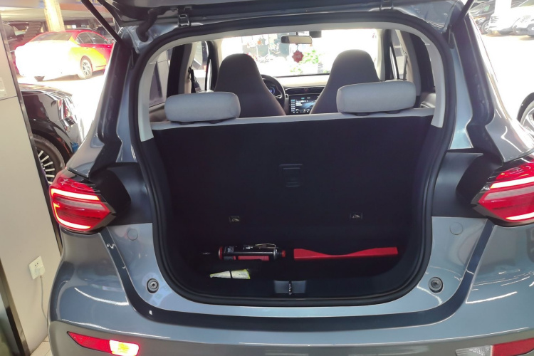 零跑汽车 零跑T03 2022款 皓玉版机舱底盘23