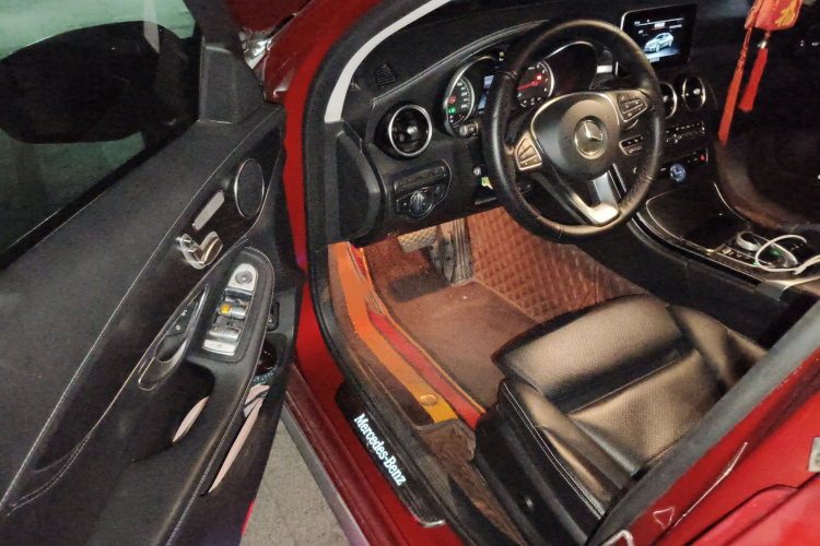 奔驰C级 2017款 改款 C 200 L 运动版中控内饰7003