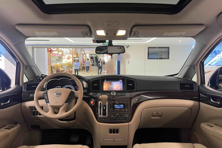 日产 贵士 2013款 3.5L SL中控内饰7005