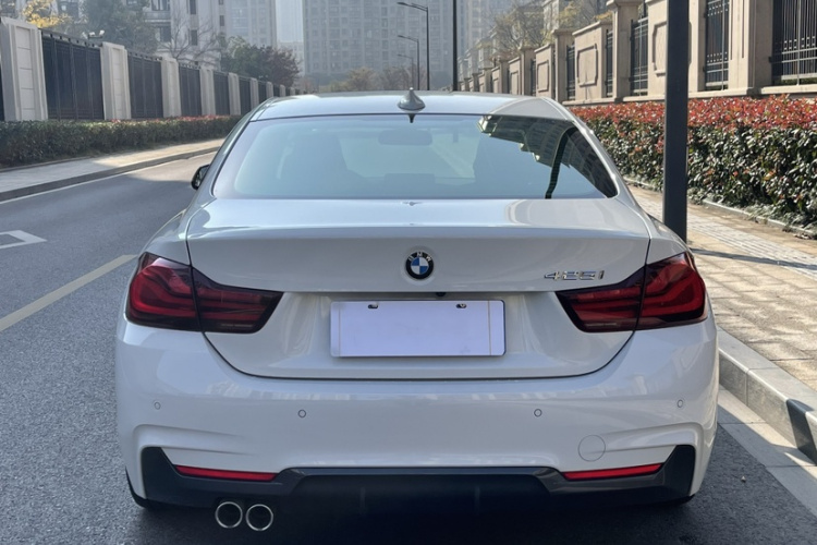 宝马4系 2019款 425i M运动曜夜版车身外观6004
