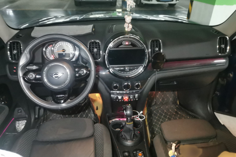 MINI Countryman 2018款 1.5T COOPER 艺术家中控内饰7002