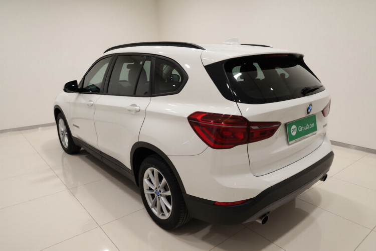 宝马X1 2016款 sDrive18Li 时尚型车身外观5