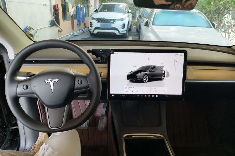 特斯拉 Model Y 2022款 后轮驱动版中控内饰12