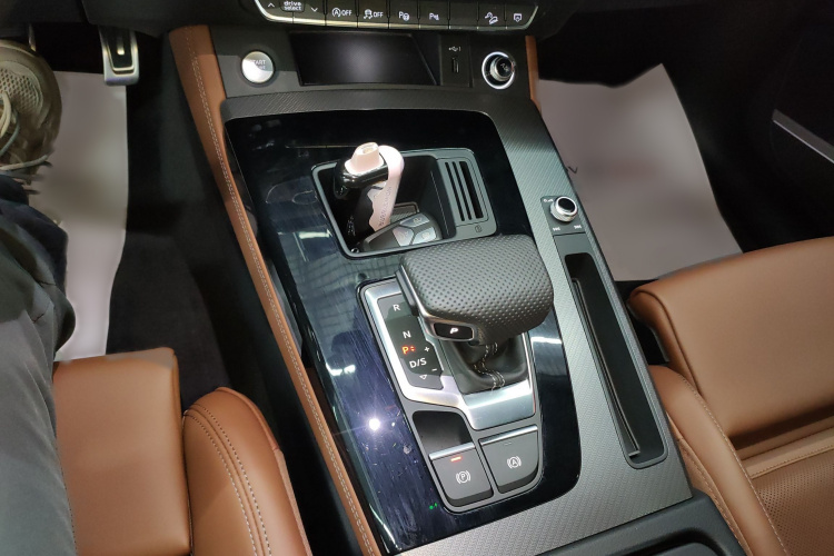 奥迪Q5L 2024款 45 TFSI 豪华动感型局部细节18