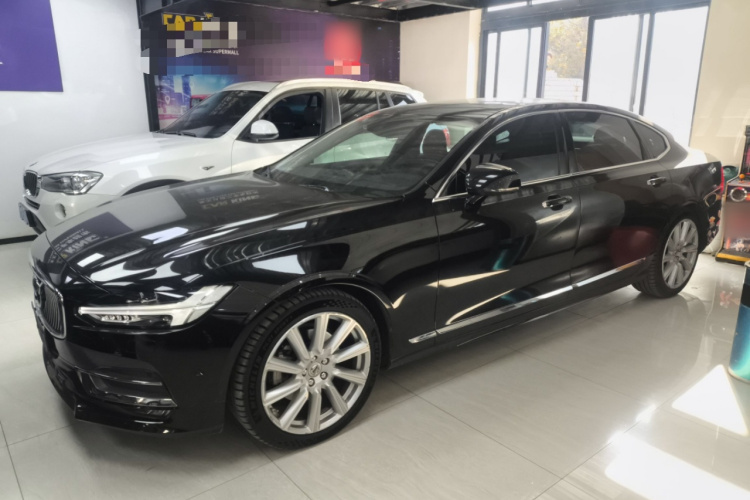 沃尔沃S90 2019款 T5 智雅版车身外观4