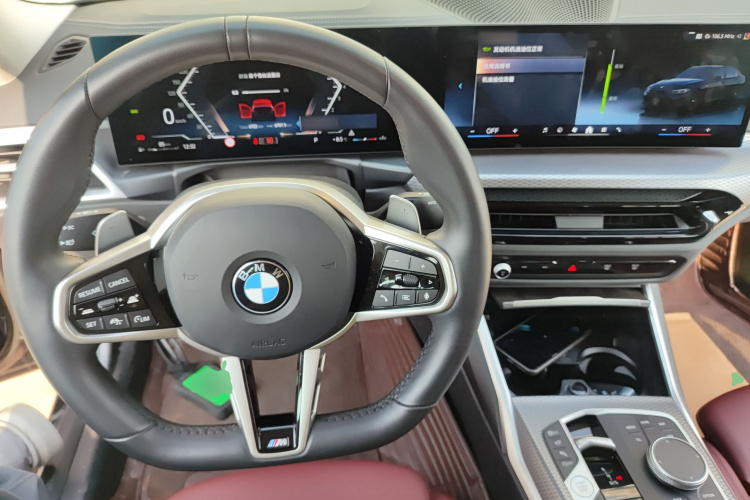 宝马3系 2025款 330Li M运动曜夜套装中控内饰7002