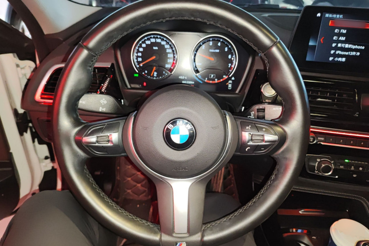 宝马1系 2021款 改款 125i M运动曜夜版局部细节13