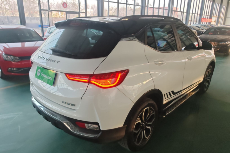 东南DX5 2019款 1.5L 手动豪华型车身外观7