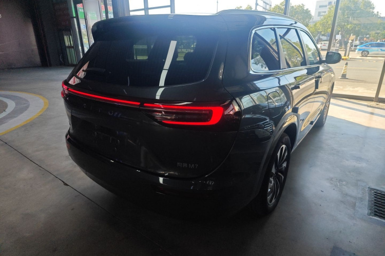 鸿蒙智行 问界M7 2024款 1.5T 后驱Plus版 5座车身外观7