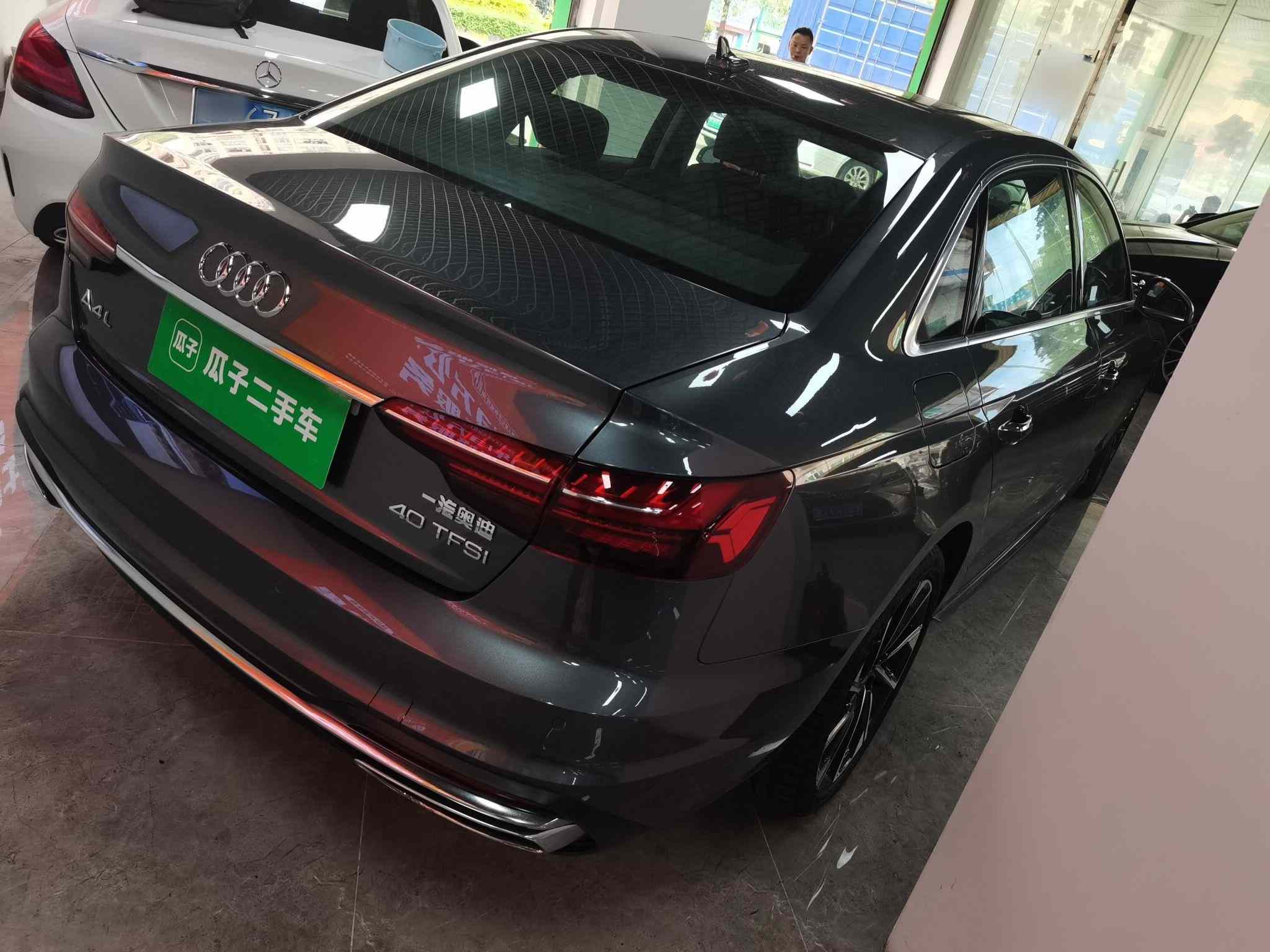 奥迪A4L 2023款 40 TFSI 时尚致雅型(4)