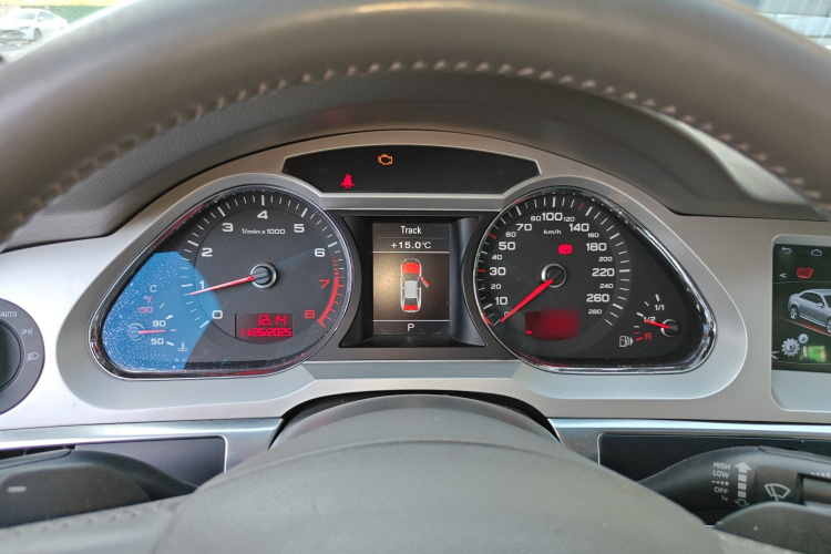 奥迪A6L 2011款 2.0 TFSI 自动舒适型局部细节14