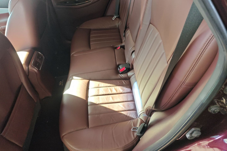 英菲尼迪QX50(进口) 2013款 2.5L 两驱优雅版中控内饰21