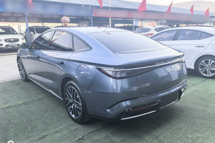 比亚迪 海豹 2024款 荣耀版 DM-i 1.5L 121km 尊贵型车身外观6002