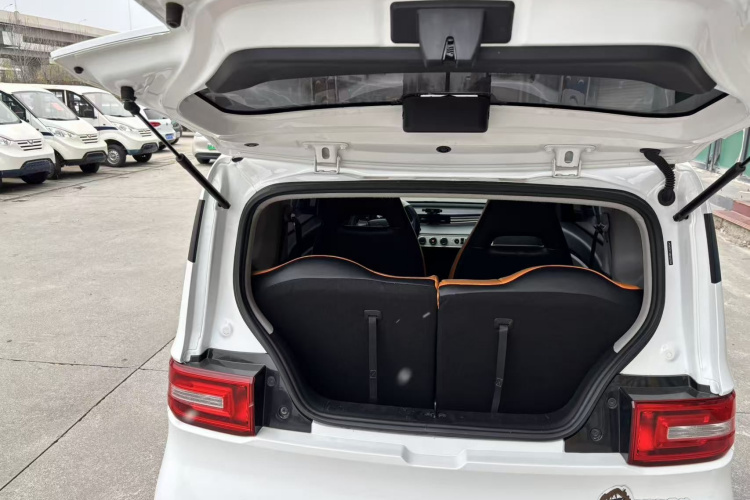 五菱汽车 宏光MINIEV 2022款 自在款 磷酸铁锂机舱底盘23