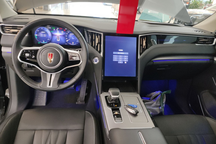 红旗HS7 PHEV 2024款 2.0T PHEV 四驱旗畅版 6座中控内饰12