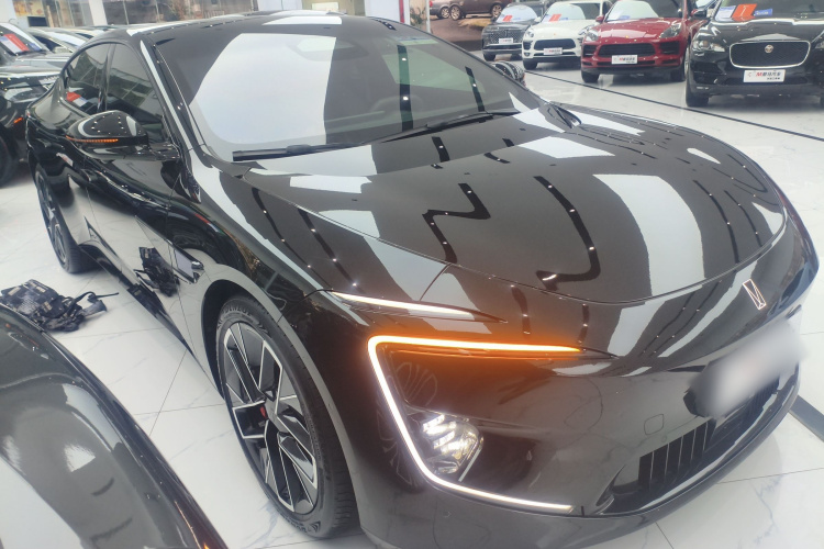 阿维塔12 2024款 700 三激光后驱奢享版车身外观3