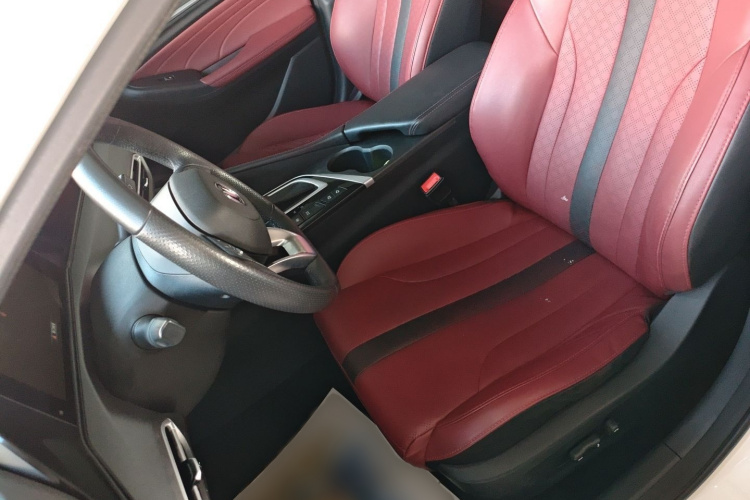 长安 逸动 2021款 PLUS 蓝鲸NE 1.4T GDI DCT旗舰型局部细节19