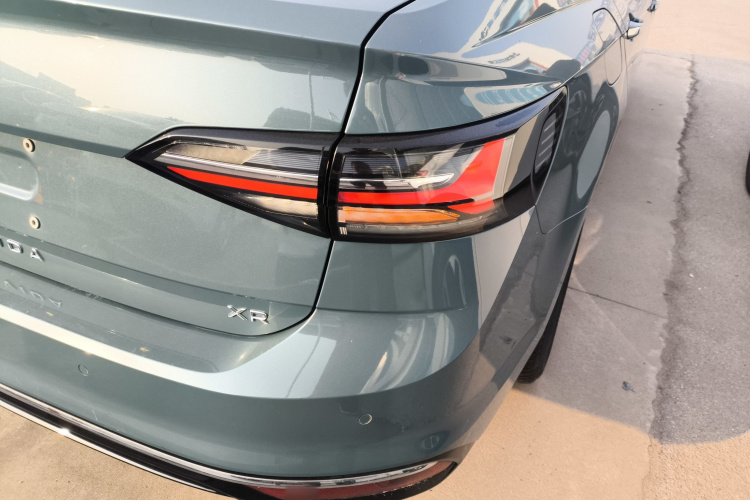 大众 朗逸 2023款 新锐 1.5L 自动新愿版车身外观9