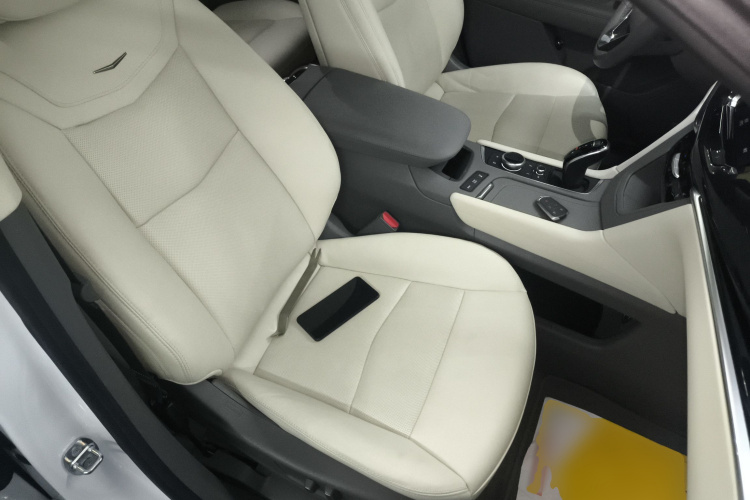 凯迪拉克XT6 2022款 2.0T 六座四驱豪华型局部细节41