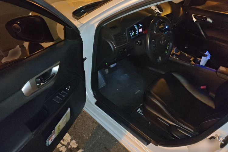 雷克萨斯CT 2014款 CT200h 精英版 单色中控内饰20