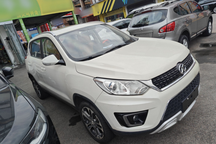 北京汽车 绅宝X35 2016款 1.5L 自动精英版车身外观6002