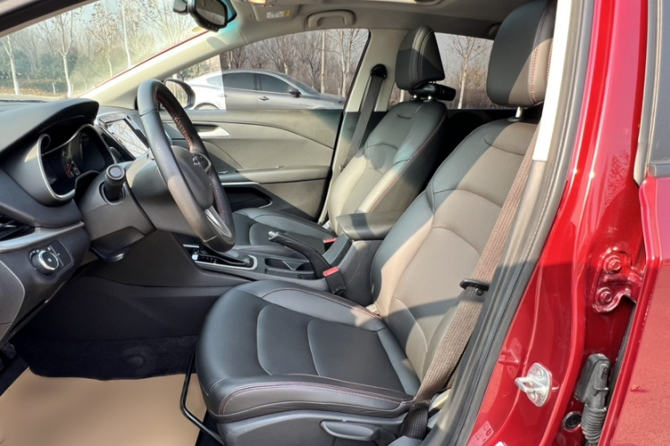 雪佛兰 科鲁泽 2019款 Redline 320T 双离合爽快版 国VI中控内饰7006