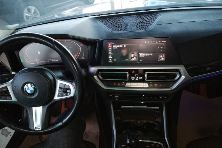 宝马3系 2020款 改款 325Li M运动套装中控内饰12