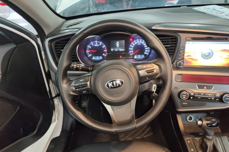 起亚K5 2015款 2.0L 自动GLS局部细节13