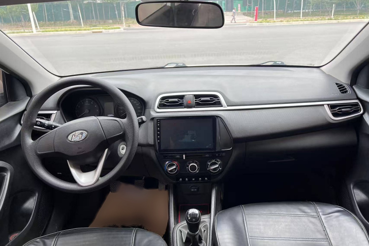 现代 瑞纳 2020款 1.4L 手动GL焕新版中控内饰7001