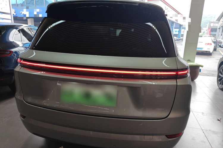 理想汽车 理想L9 2024款 Ultra车身外观6