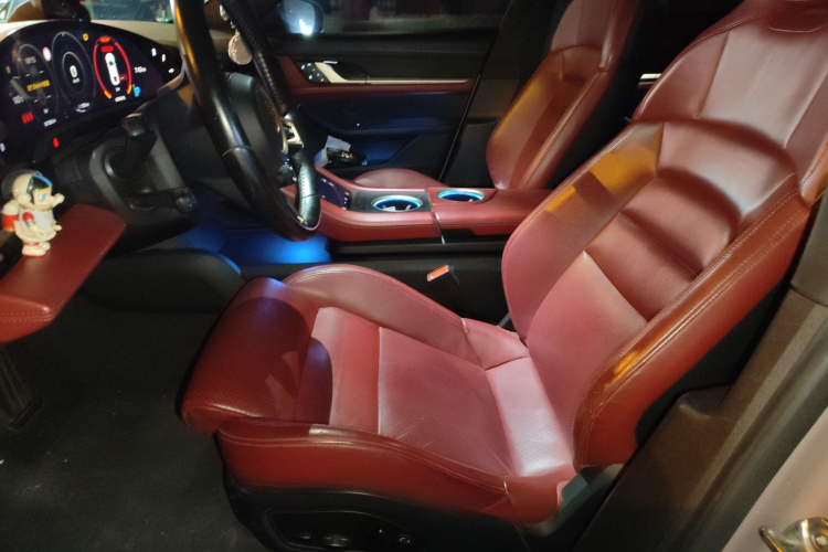 保时捷 2022款 Taycan中控内饰19