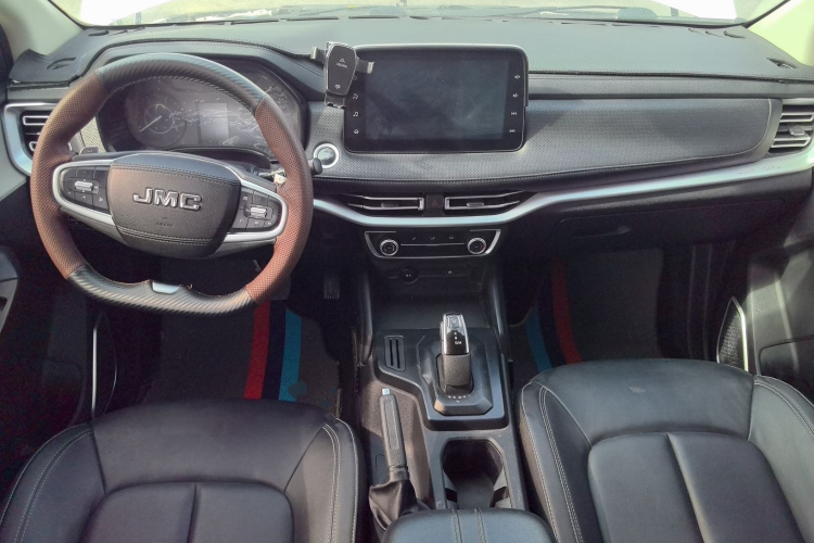 江铃 域虎7 2022款 2.0T自动柴油四驱舒享型标轴中控内饰7002