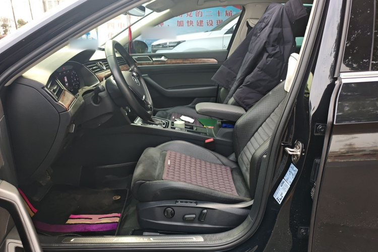 大众 迈腾 2018款 380TSI DSG 尊贵型中控内饰19