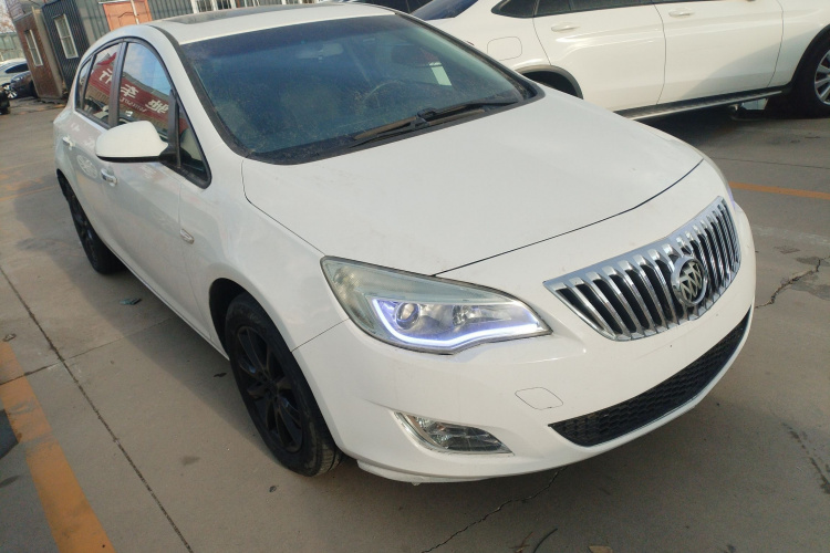 别克 英朗 2014款 XT 1.6L 自动时尚版车身外观3