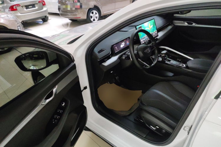 吉利汽车 星瑞 2025款 东方曜 2.0TD 揽星版中控内饰7003