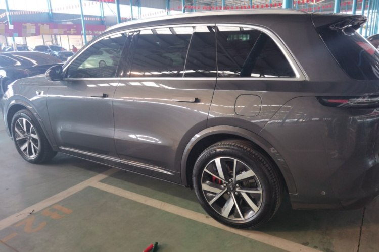 理想汽车 理想L8 2023款 Pro车身外观4