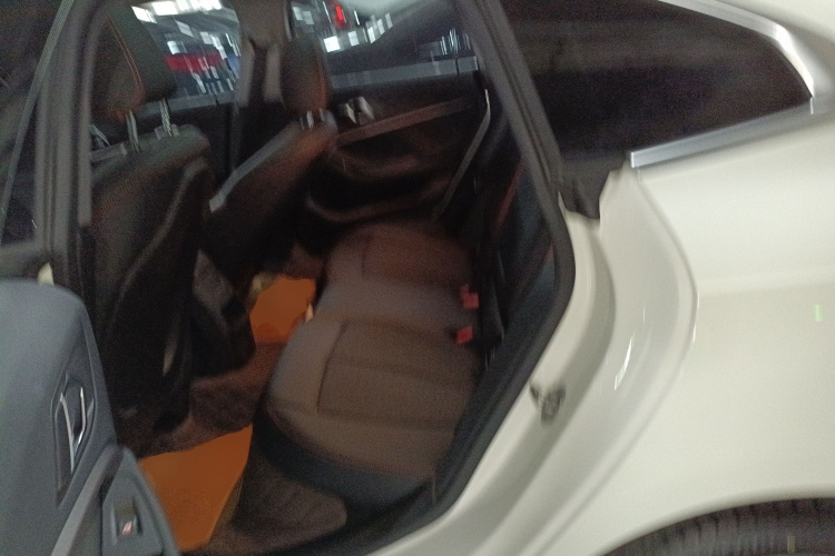 宝马2系(进口) 2023款 225i 四门轿跑车 M运动套装中控内饰21