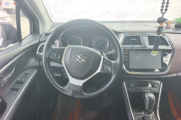 铃木 骁途 2017款 1.6L CVT两驱都市进取型中控内饰13