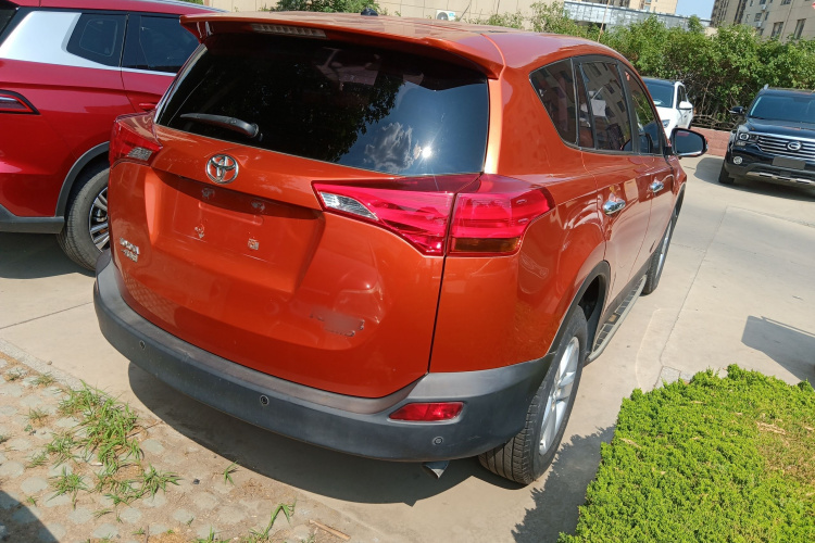 丰田 RAV4荣放 2013款 2.0L CVT四驱新锐版车身外观6005