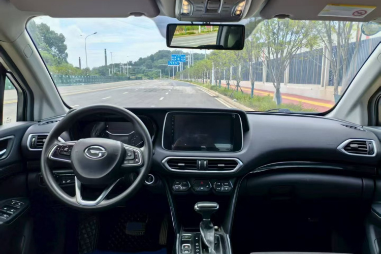 广汽传祺 传祺GS4 2018款 235T 自动两驱精英百万纪念版中控内饰7003