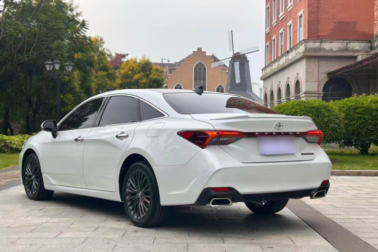 丰田 亚洲龙 2023款 2.5L Touring尊贵版车身外观6003