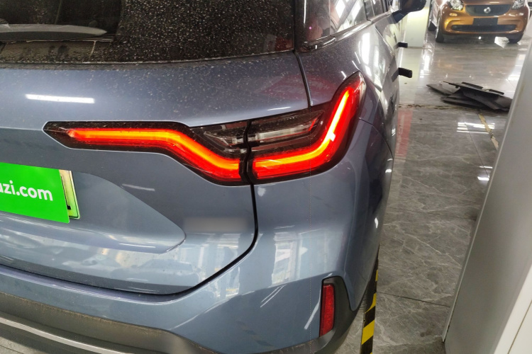 蔚来ES6 2020款 600KM 运动版车身外观9