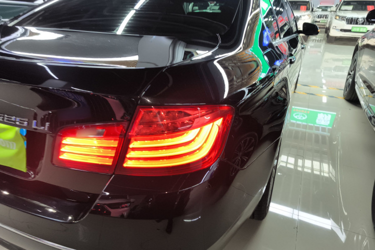 宝马5系 2014款 525Li 豪华设计套装车身外观6001
