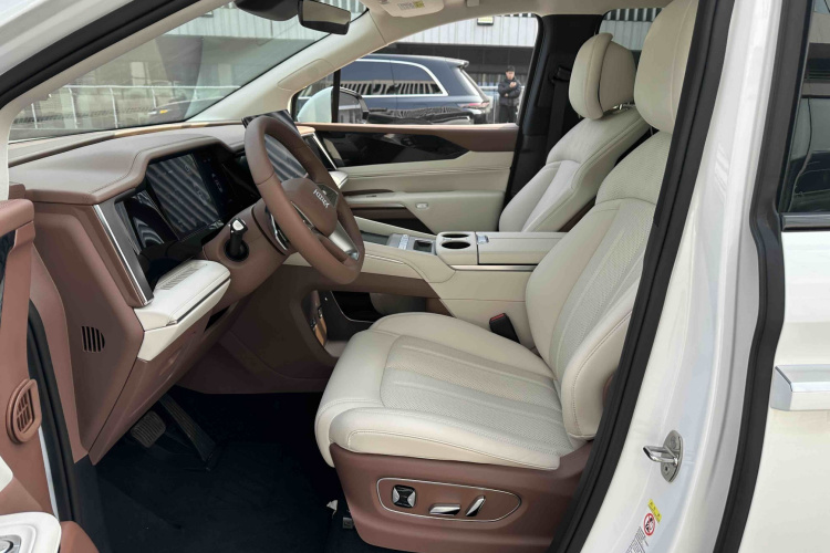 比亚迪 夏 2025款 DM-i 1.5T 180km 超越型局部细节19