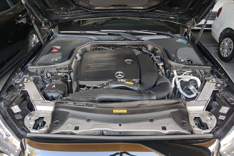 奔驰E级 2023款 改款 E 300 L 运动时尚型局部细节24