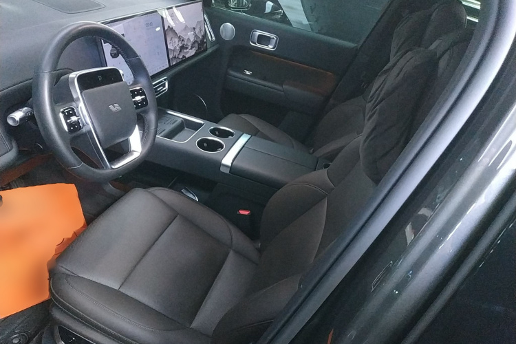 理想汽车 理想L8 2023款 Pro中控内饰19