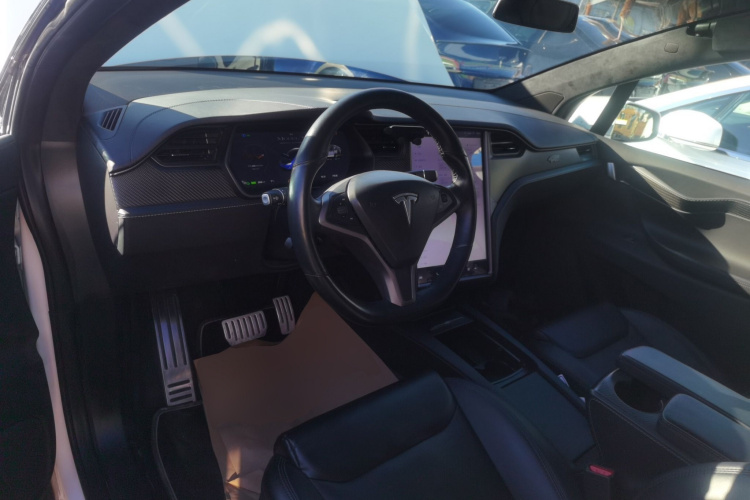 特斯拉 Model X 2019款 Performance 高性能版中控内饰12