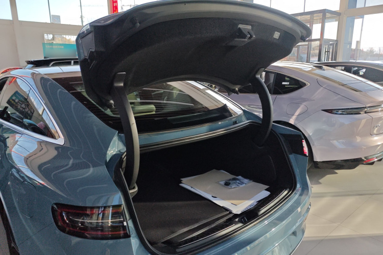 鸿蒙智行 智界S7 2024款 Max 后驱长航智驾版机舱底盘23