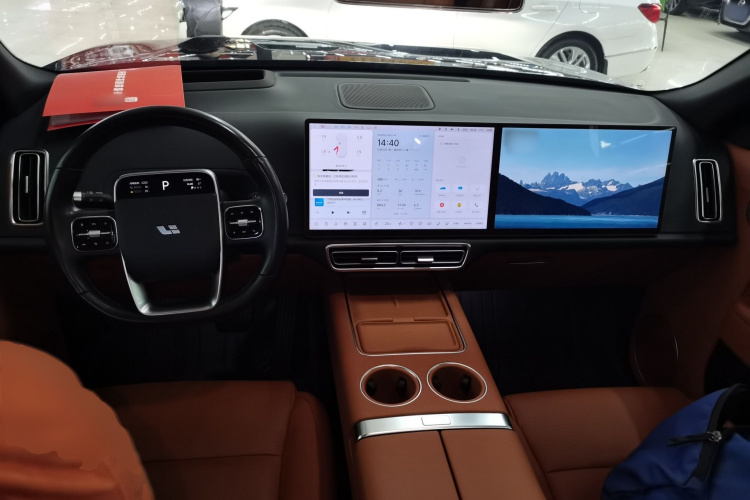 理想汽车 理想L8 2023款 Pro中控内饰12